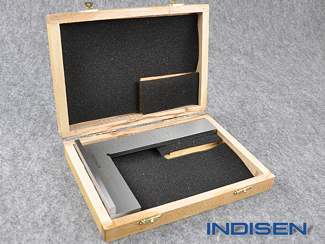 Square with base INDISEN, typ 6010